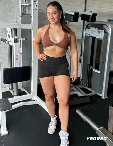 Vista 3 de YEOREO - Shorts de ciclismo para mujer, sin costuras, con cintura alta, para entrenamiento, yoga y gimnasio, estilizan tu figura