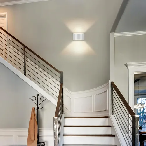 Vista 7 de Juego de dos apliques de pared Modernas luces LED de pared para interiores, luz de montaje en pared arriba y abajo, aluminio, cableado, regulable