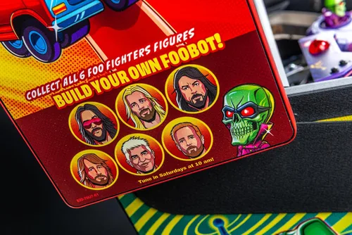Vista 51 de Stern Pinball Foo Fighters con Insider Connected, Premium Edition Arcade Pinball Machine