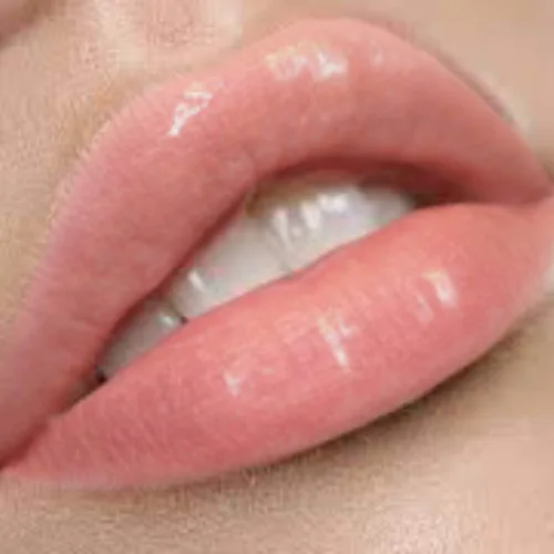 Vista 6 de By The Clique Brillo de labios rosa prémium Blushing Bride..