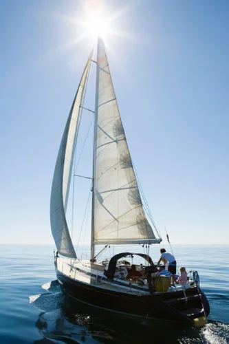 Vista 2 de Póster fotográfico laminado de borrado en seco con texto en inglés "A Family Going Sailing on Sailing on Sailing on Sailing on Sailing on Sailing on