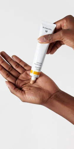 Vista 3 de Dr. Hauschka Crema limpiadora, limpieza profunda, 1.7 onzas líquidas