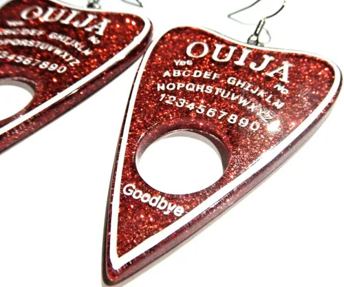 Vista 2 de Pendientes de planchette Ouija con purpurina roja en ganchos franceses hipoalergénicos, Plástico Metal, Plástico.