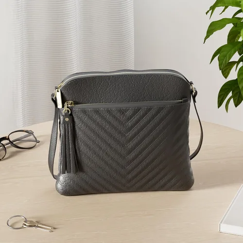 Vista 4 de Bolsa cruzada FashionPuzzle de tamaño medio con acolchado de espiga y borla Negro
