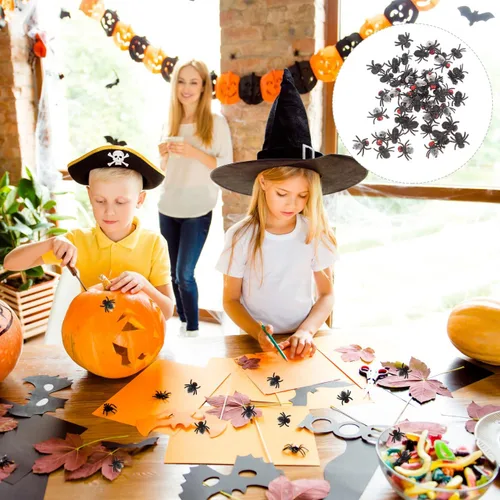 Vista 3 de 50 mini moscas de plástico: pequeñas moscas realistas para trucos de broma, broma de utilería de Halloween para fiestas de inocentes de abril
