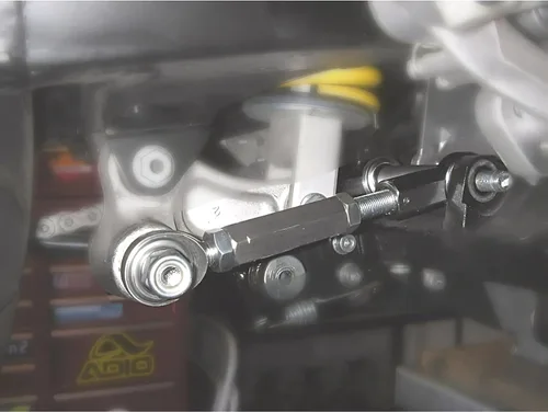 Vista 2 de DL800 V-Strom - Kit de eslabones ajustables para bajar todos los años, 4 pulgadas más bajo