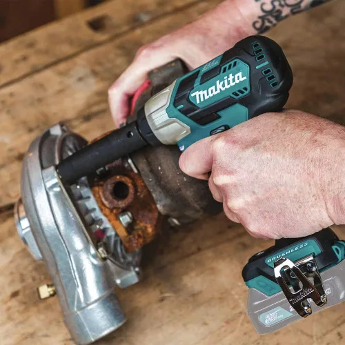 Vista 8 de Makita WT06Z 12V max CXT® Litio-Ion Inalámbrico 1/2" Sq. Llave de Impacto, Solo Herramienta