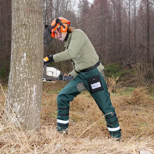 Vista 8 de Chaparreras de motosierra con envoltura técnica de YARDMARIS de UL Clase A, 8 capas, estilo delantal, color verde ejército Verde militar
