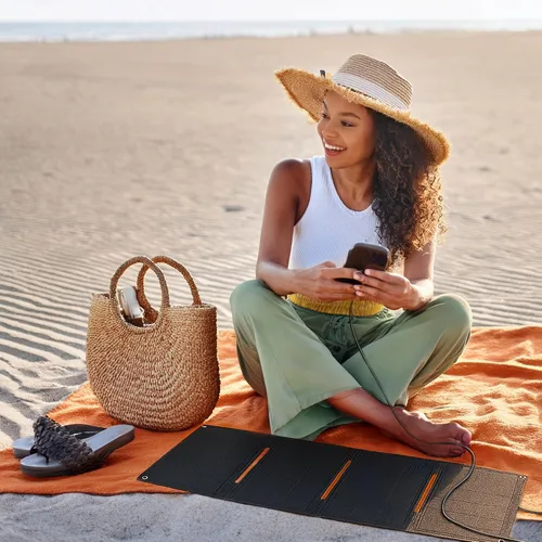 Vista 2 de Cargador de panel solar de 28 W, cargador solar portátil plegable con USB-C y salidas USB-A dobles para teléfonos, tabletas, bancos de energía