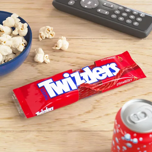 Vista 6 de TWIZZLERS Twists - Paquete de dulces masticables con sabor a fresa, 2.5 onzas (18 unidades)
