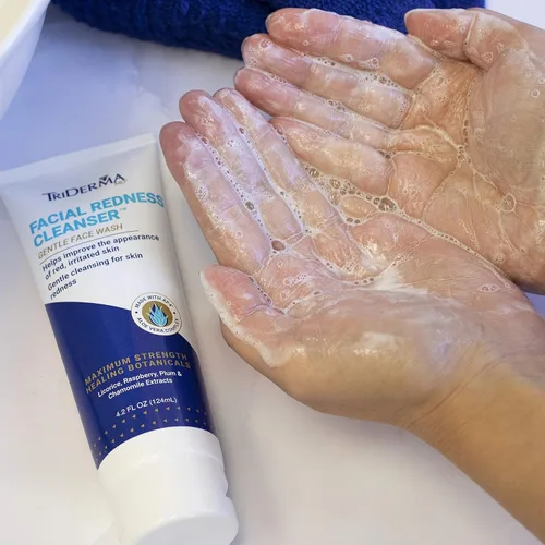 Vista 4 de TriDerma Paquete de alivio del enrojecimiento facial, limpiador facial suave más crema facial hidratante, tratamiento calmante diario