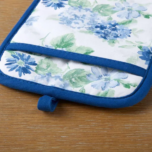 Vista 3 de Martha Stewart Juego de 2 manoplas de horno y agarraderas florales ámbar, azul/verde, OM: 7"x13" y PH: 7"x10