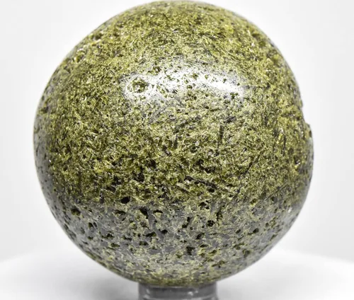 Vista 4 de Esfera de racimo de epidota drusa verde, 2.165 in, 9.17 oz, piedra preciosa natural pulida, cristal de pistacita, bola de muestras para decoración