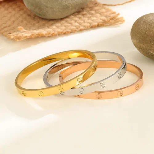 Vista 9 de YUFANHY Brazalete de acero inoxidable chapado en oro de 18 quilates para mujeres y niñas, regalos novedosos para mujeres y mujeres, pulsera