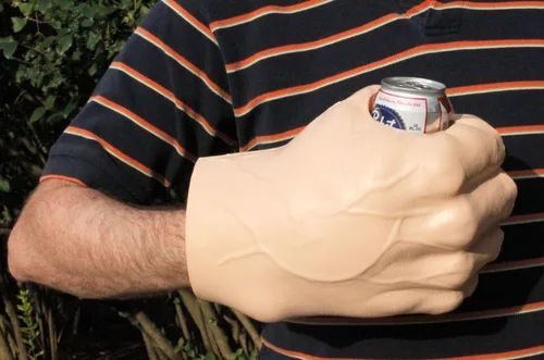 Vista 2 de Bigmouth Inc La Bestia gigante con forma de puño, enfriador de bebidas., talla única , Beige