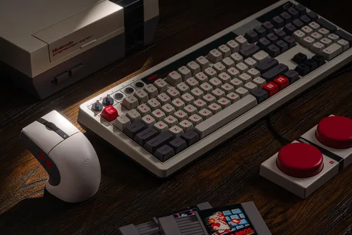 Vista 8 de 8BitDo Ratón retro R8 con base de carga, sensor óptico PAW 3395 DPI 26,000, mouse inalámbrico con frecuencia de sondeo 4K, botones programables