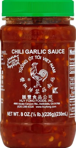 Vista 11 de Salsa de ajo y chile Huy Fong, 18 oz.