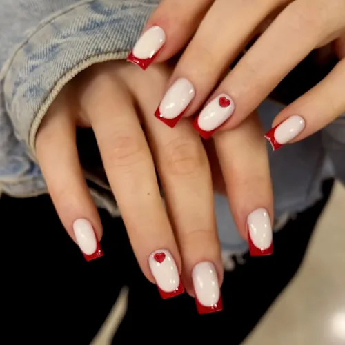 Vista 25 de Uñas postizas a presión para San Valentín, uñas postizas cortas cuadradas MABKJLF nude con diseños de labios, cobertura completa, pegamento