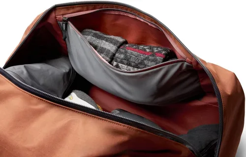 Vista 6 de Bellroy Venture Duffel (bolsa de fin de semana de 55L), bronce