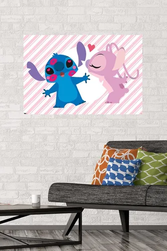 Vista 2 de Disney Lilo and Stitch - Póster de pared de ángel y puntada, 34 pulgadas de largo x 22.4 pulgadas de ancho, versión sin marco