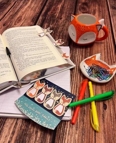 Vista 4 de Streamline Imagined Taza de cerámica de zorro naranja