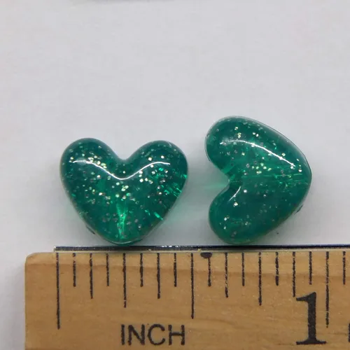 Vista 2 de Cuentas de corazón rojo brillante brillante cuentas de poni grandes Pk/50 hechas en Estados Unidos