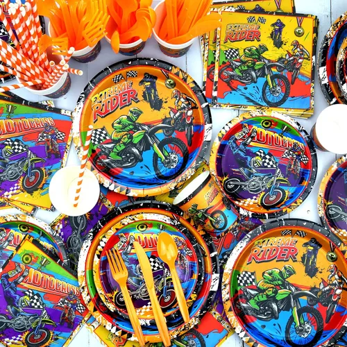 Vista 5 de Suministros de fiesta de motocross, incluye telón de fondo de feliz cumpleaños, plato, servilleta, vasos, adornos para pasteles, bolsas de regalo