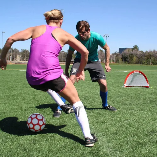 Vista 2 de GoSports Porterías de fútbol portátiles desplegables para patio trasero – Niños y adultos – Juego de dos redes con conos de entrenamiento