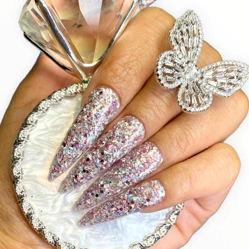 Vista 3 de Queen Elizabeth II - Polvo acrílico en polvo, diseños de arte de uñas, manicura o pedicura, para uso doméstico o salón. Sistema de polvo