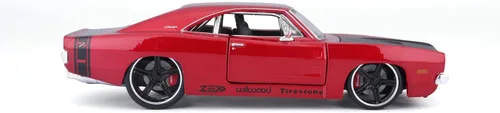 Vista 3 de 1969 Dodge Charger R/T Rojo Metálico con Capucha Negra y Rayas Negras Classic Muscle 1/25 Modelo de Auto Fundido a Presión por Maisto