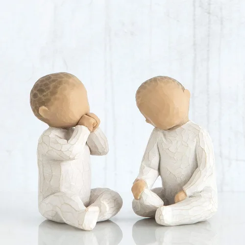 Vista 2 de Willow Tree Dos juntos, figura esculpida pintada a mano Cast from a Susan Lordi Original Carving, Expression of Love and Caring, Display on Shelf