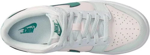 Vista 175 de Nike Kid's Dunk Low Sneaker