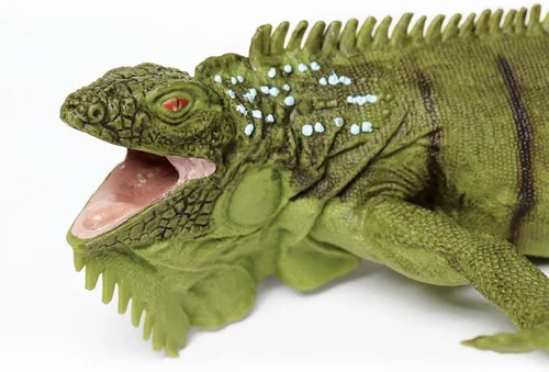 Vista 2 de Safari Ltd. Figura de Iguana – Figura de modelo realista de 11 pulgadas – Juguete educativo para niños, niñas y niños a partir de 3 años