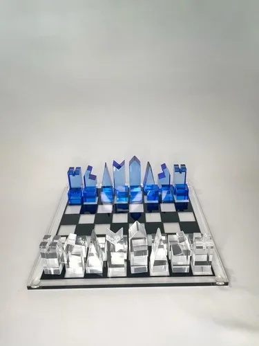 Vista 2 de Juego de ajedrez acrílico de lujo, diseño sofisticado y elegante, varios colores disponibles (transparente/azul-azul)