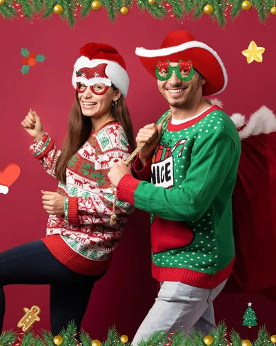Vista 7 de Eurzom Juego de 4 marcos de sombrero y lentes para fiesta de Navidad, sombrero de vaquero de Papá Noel, corona de Navidad verde, sombrero de Papá