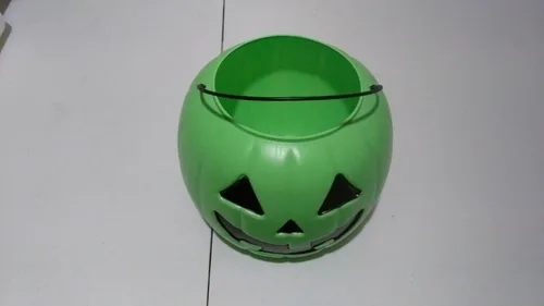 Vista 2 de Balde de caramelos con forma de Calabaza de Halloween. Verde