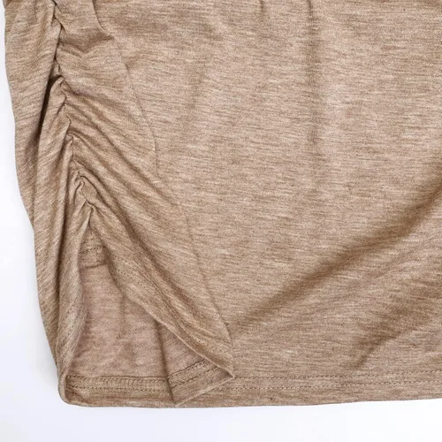 Vista 5 de GINKANA Camiseta de maternidad con manga corta de pétalo, cuello en V, con laterales fruncidos, informal, básica, túnica para embarazo