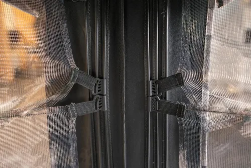 Vista 3 de BOG Persianas de camuflaje con cremalleras silenciosas StealthZip, ventanas de 360 grados, ventanas silenciosas StealthTrac y tela 600D resistente