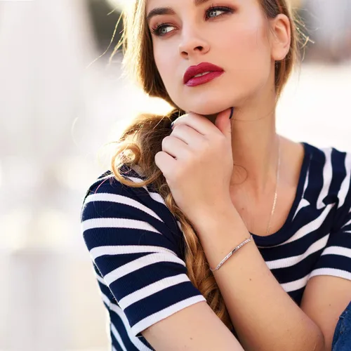 Vista 5 de Pulsera de plata de ley 925 para mujer con grabado inspirador ajustable "She Believed She Could So She Did" para mujeres y niñas