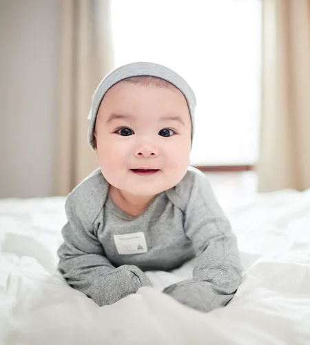 Vista 3 de Burt's Bees Baby Enterizo para bebé niño, 100% algodón orgánico de una sola pieza de manga corta, overol de manga larga