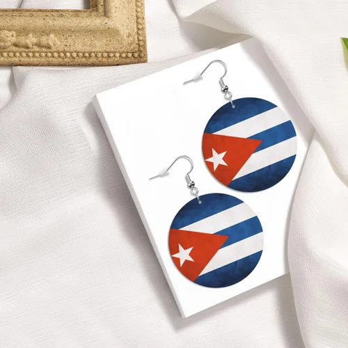 Vista 4 de Pendientes redondos para mujeres y niñas, con bandera cubana, aretes ligeros, Cuero sintético, No es una piedra preciosa