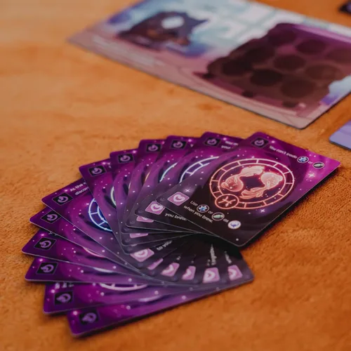 Vista 8 de Unstable Games Paquete de expansión Mystic Moon Curse of the Zodiac