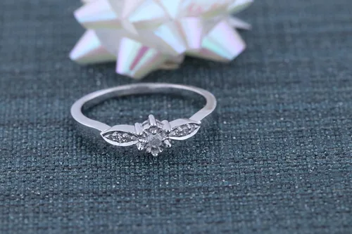 Vista 2 de Dazzlingrock Round White Natural Diamond Illusion-Set Promise Ring