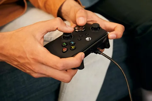 Vista 12 de PowerA Enhanced Wired Controller for Xbox Series XS - Black