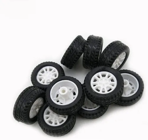 Vista 2 de Ruedas de coche de juguete de 0.787 in neumático de goma para eje de 0.079 in DIY modelo accesorios
