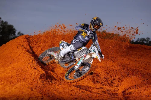 Vista 4 de Husqvarna - Tapa para motocicletas