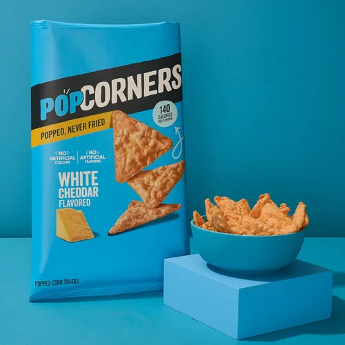 Vista 4 de PopCorners Chips de maíz reventado, cheddar blanco, 5 onzas