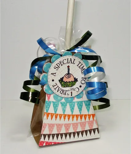 Vista 4 de Caja de bebidas de dulces de flores, troqueladas de metal, caja de regalo de dulces de boda, plantillas de corte, álbumes de recortes, álbum