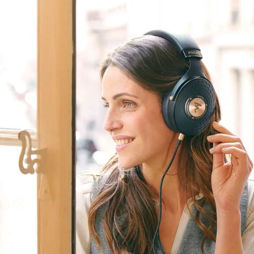 Vista 2 de Focal Celestee - Auriculares HiFi cerrados con orejeras