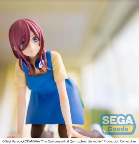 Vista 7 de SEGA - Quintillizos por excelencia La Película - Estatua SPM - Miku Nakano - El último festival - El lado de Miku